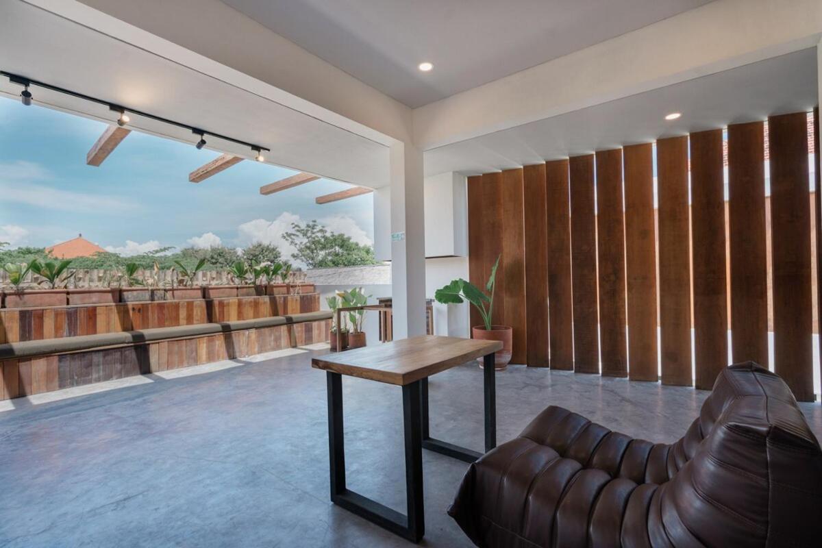 Kanan - Stylish 2br Private Pool Villa Seminyak (Bali)