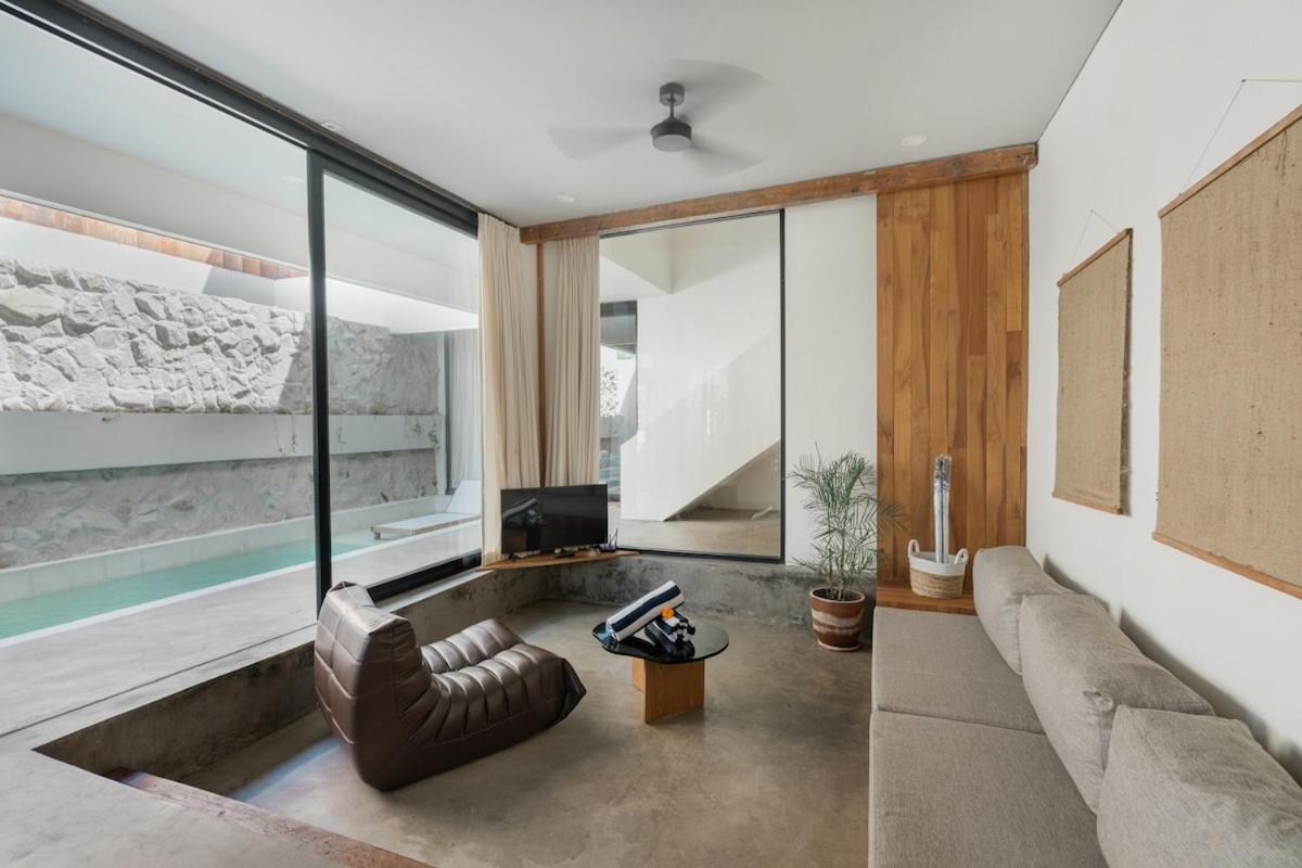 Kanan - Stylish 2br Private Pool Villa Seminyak (Bali)